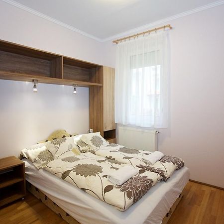 Zoli Apartmanok-Maya Koelcsey 34-36 Hajdúszoboszló Extérieur photo