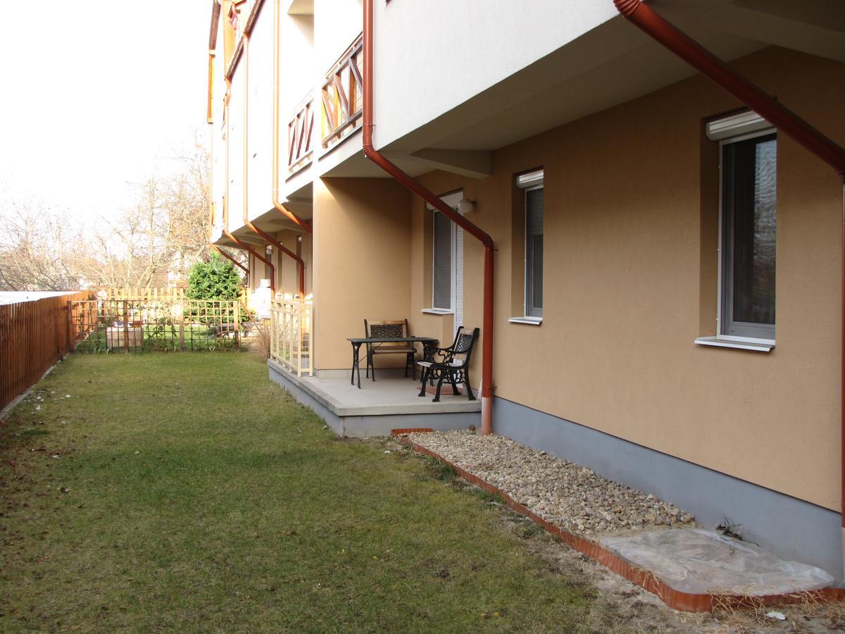 Zoli Apartmanok-Maya Koelcsey 34-36 Hajdúszoboszló Extérieur photo