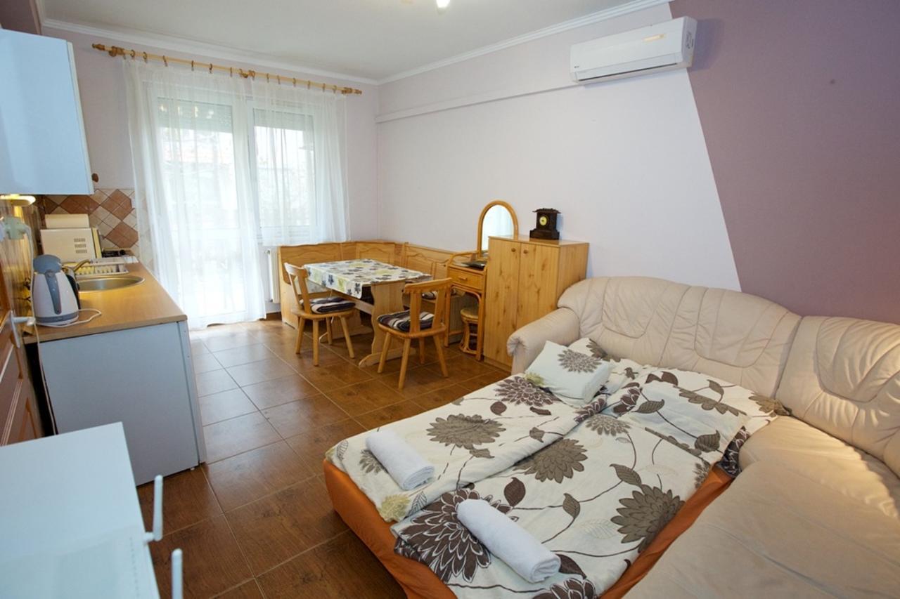 Zoli Apartmanok-Maya Koelcsey 34-36 Hajdúszoboszló Extérieur photo